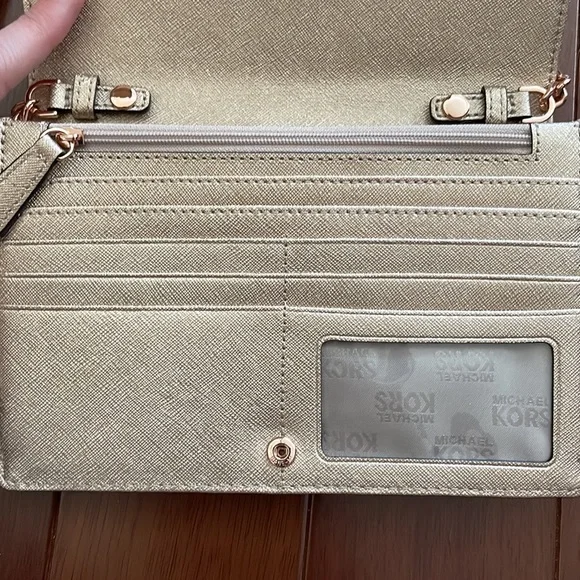 Michael Kors 3 in 1 Crossbody in Rose Gold - Picture 6 of 15